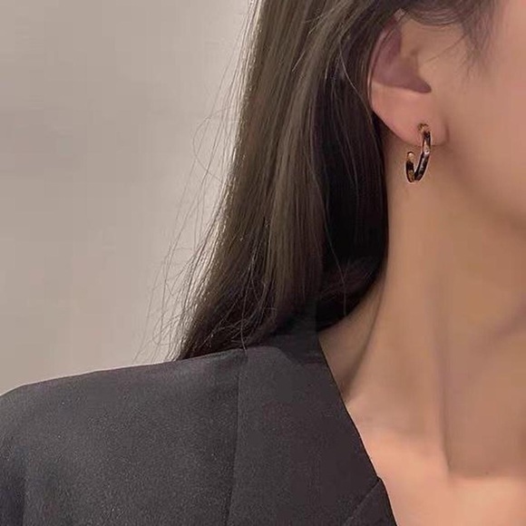 Leopard Resin earrings - Picture 2 of 2